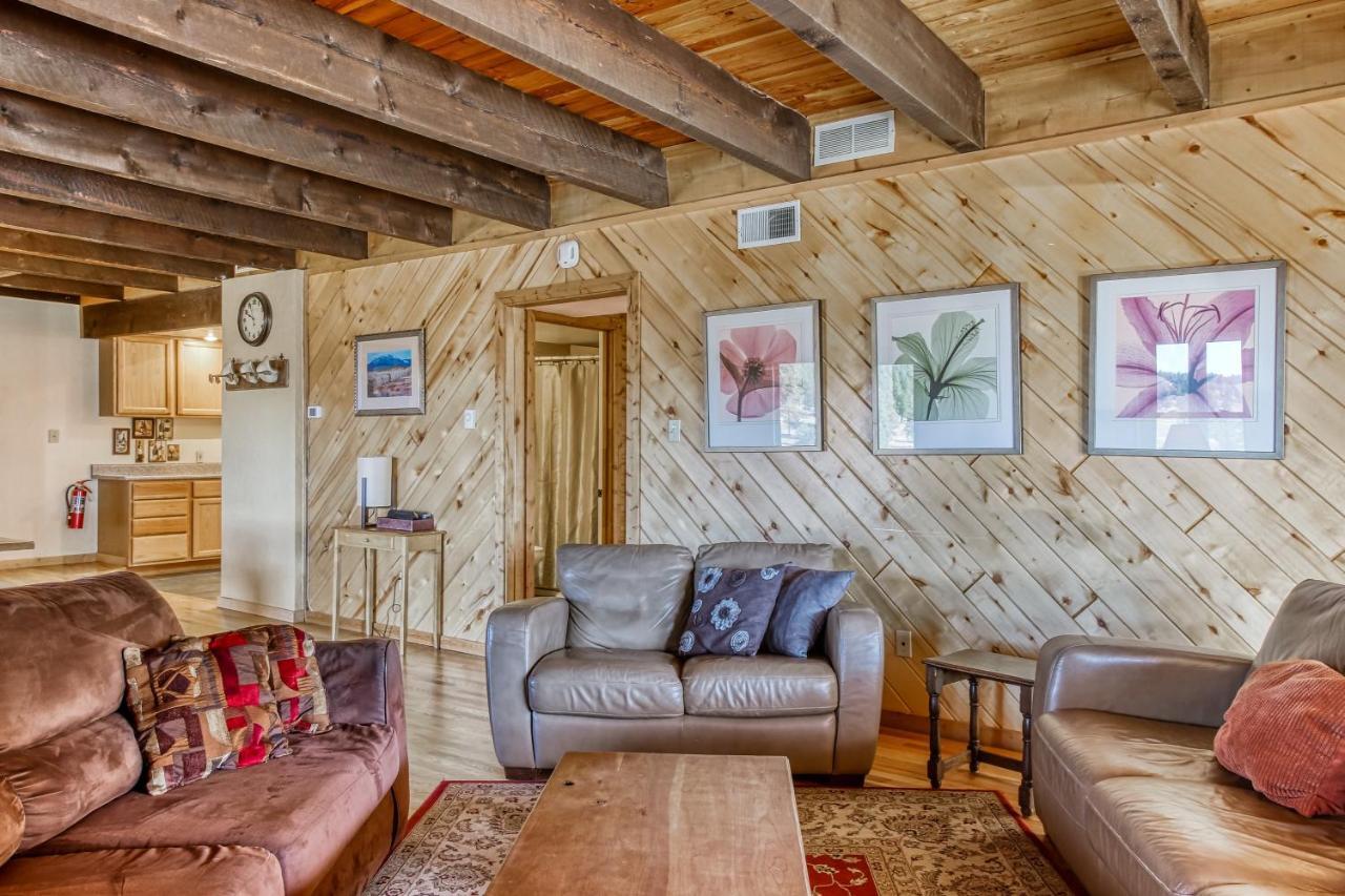 Split Pine Cabin パゴサ・スプリングス エクステリア 写真